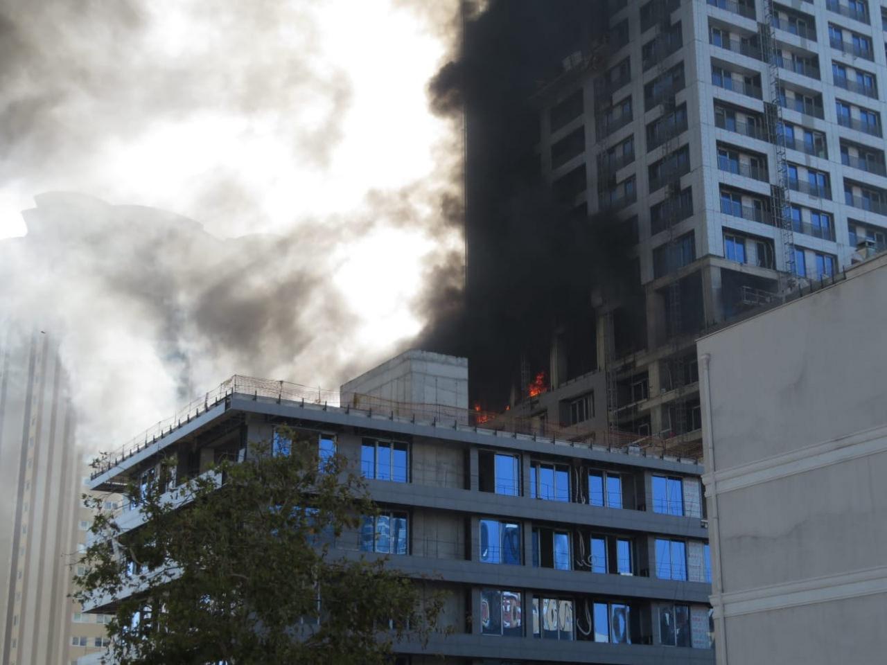 Son Dakika: Ataşehir'de korkutan yangın!