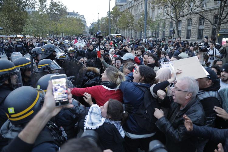 Paris'te Filistin'e destek gösterisi düzenlendi