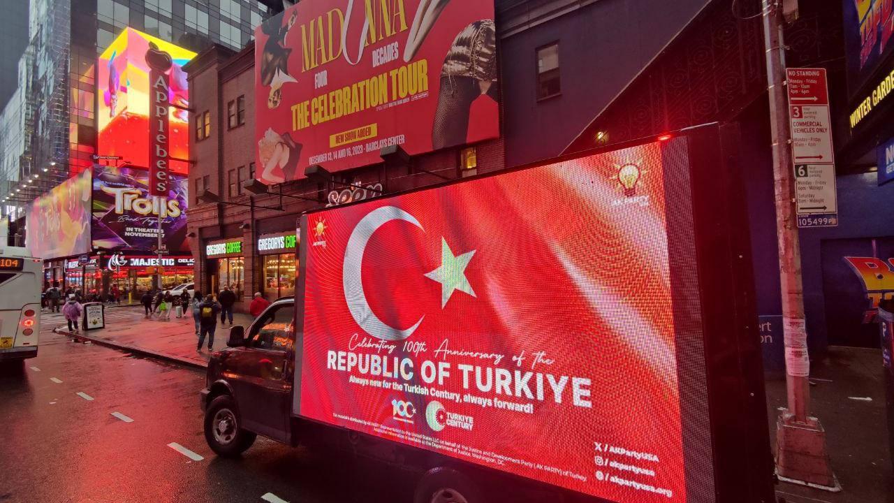 New York'ta 100. yıl coşkusu!