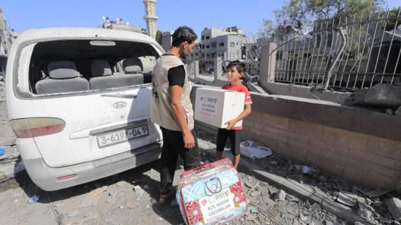 İHH, İsrail’in vurduğu Gazze’ye 2 bin 682 gıda kolisi dağıttı