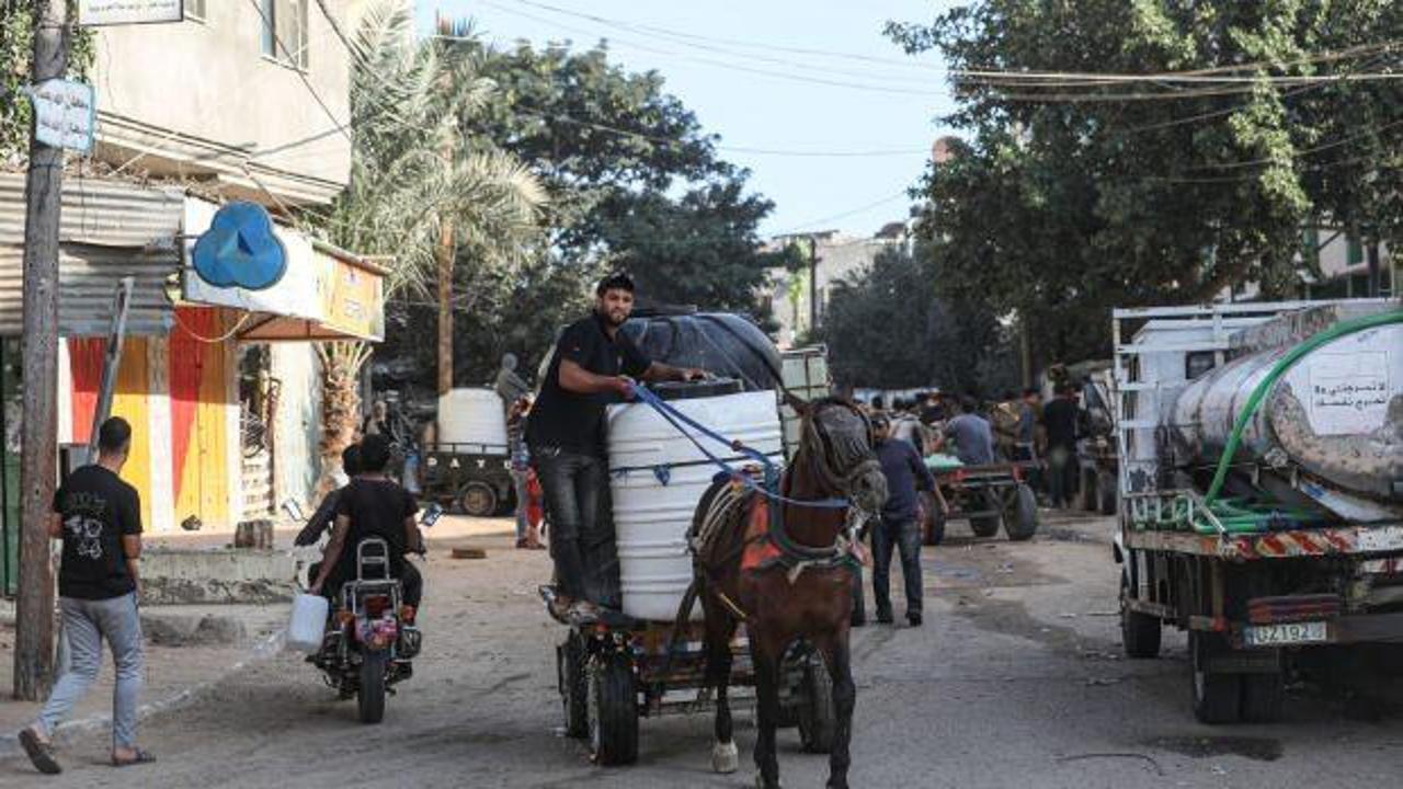 İsrail ‘in saldırıları altındaki Gazze’de su krizi gün geçtikçe artıyor