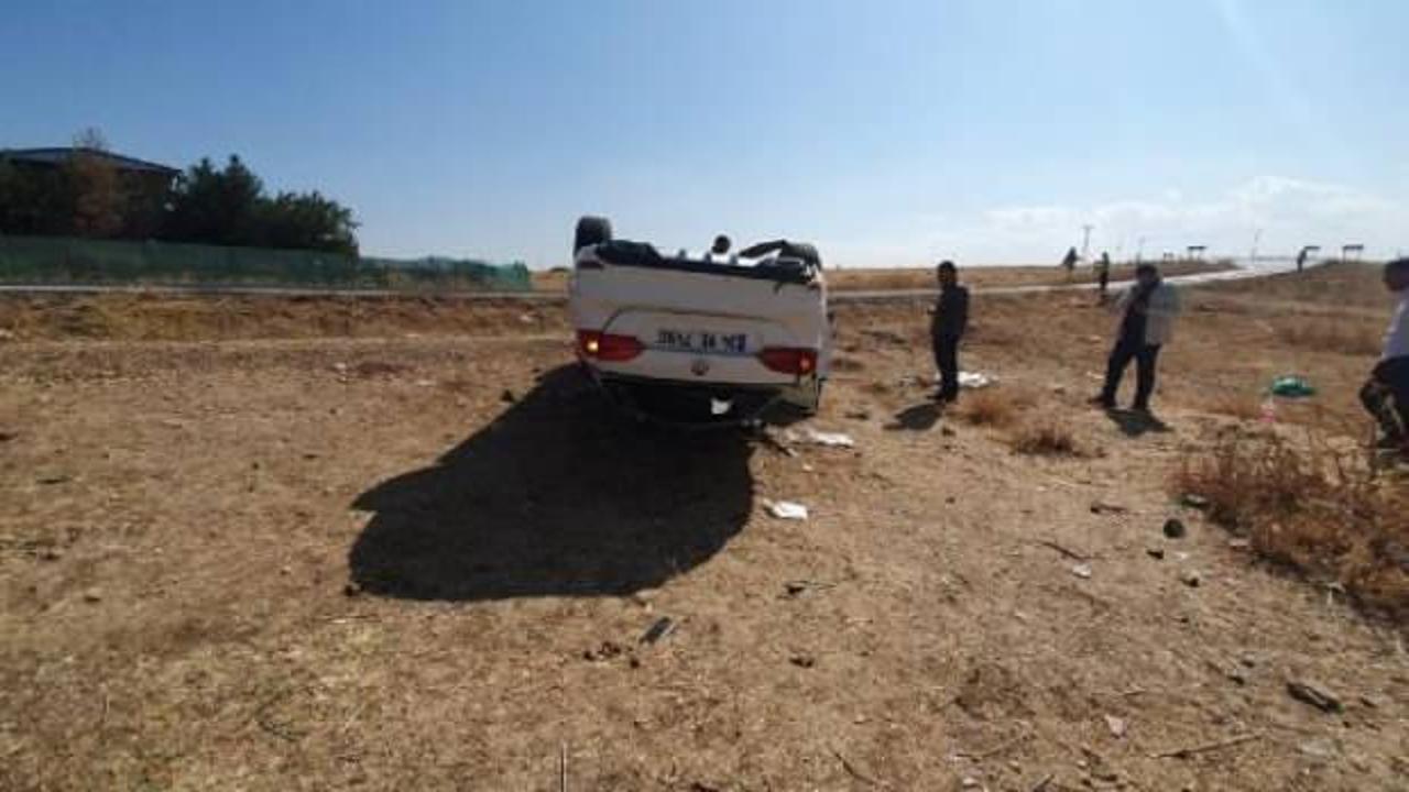 Taziyeye gidenlerin otomobili takla attı: 3’ü çocuk 8 yaralı