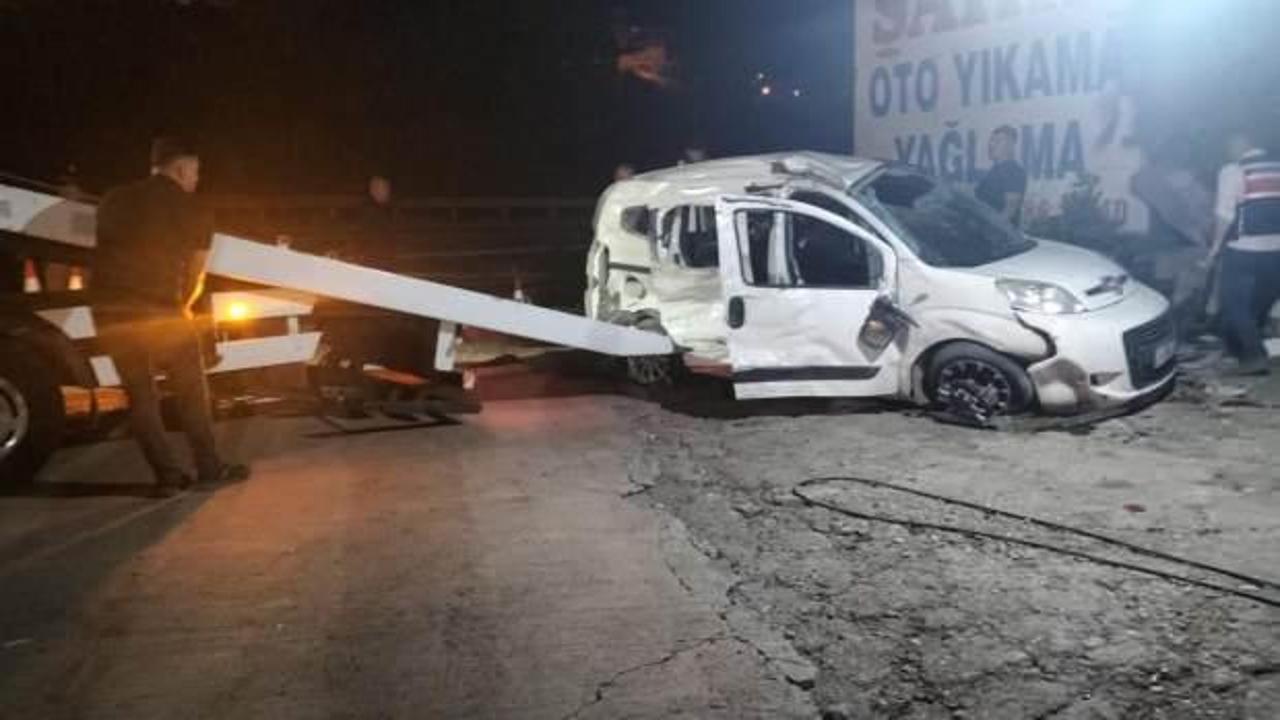 Tır, düğün konvoyundaki araca çarptı: 4 ölü, 3 yaralı