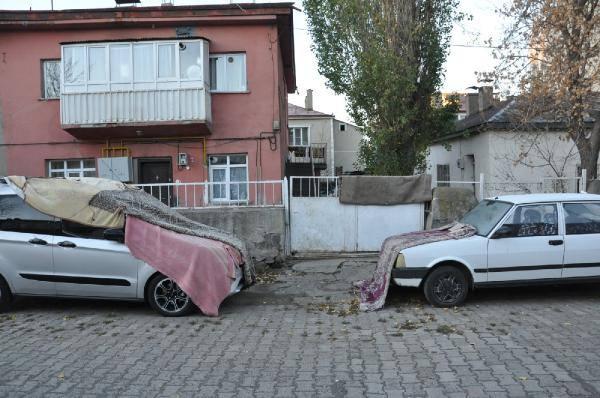 Kars'ta sıcaklık eksi 6 dereceye düştü; araçlar için battaniyeli önlem