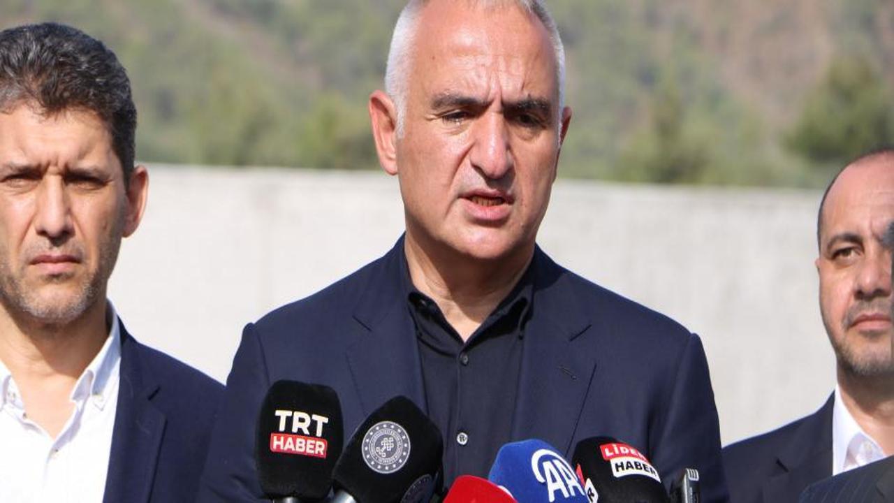 Bakan Ersoy: Antalya’da turist rekoru kırılacak!