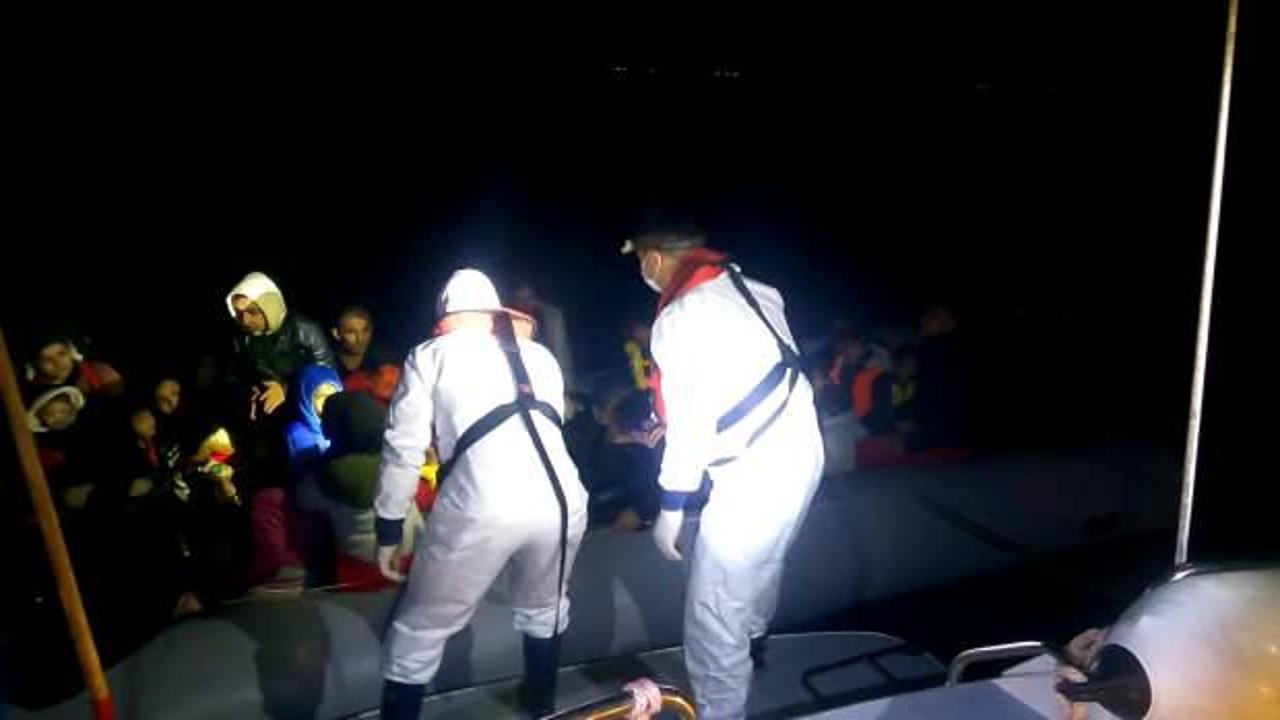 Çanakkale açıklarında 54 düzensiz göçmen yakalandı