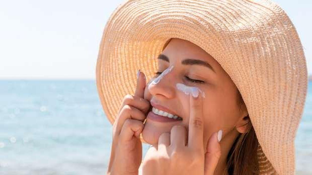 Güneş kreminin yüze faydaları: Her gün güneş kremi sürmek beyazlatır mı?