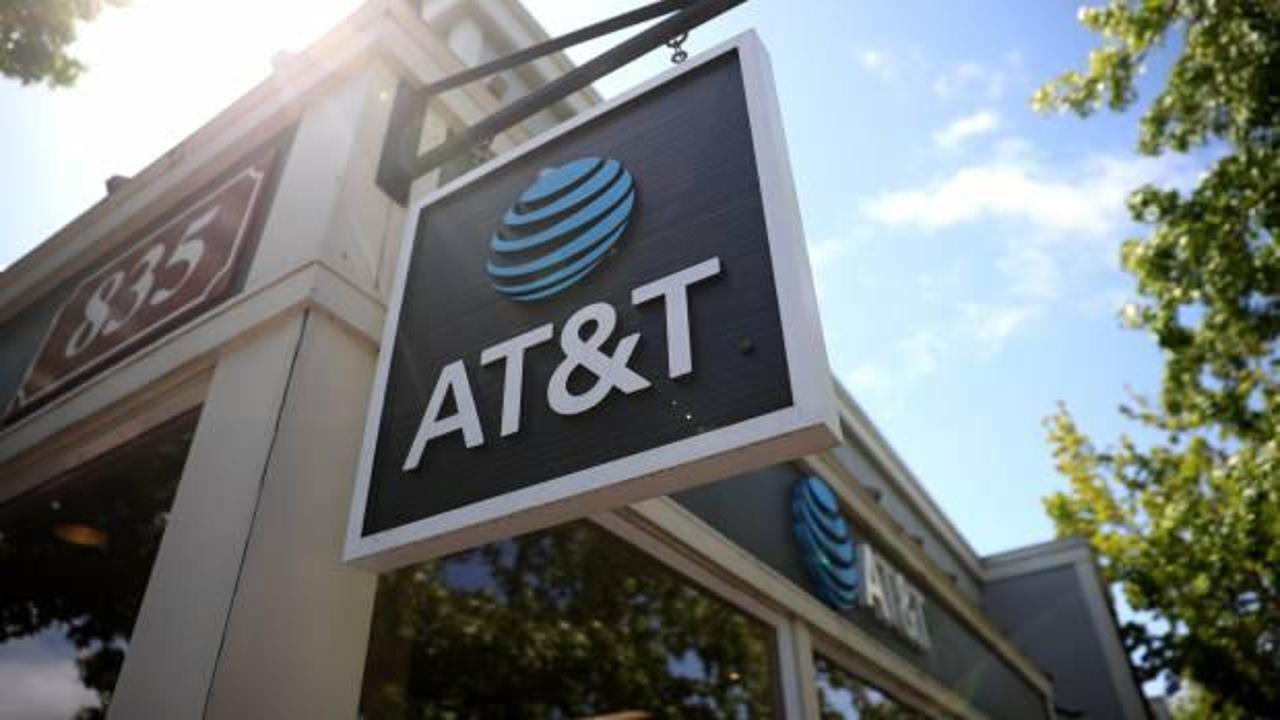 Raporlar sızdırıldı: ABD’nin en büyük operatörü yıllardır casusluk yapmış!