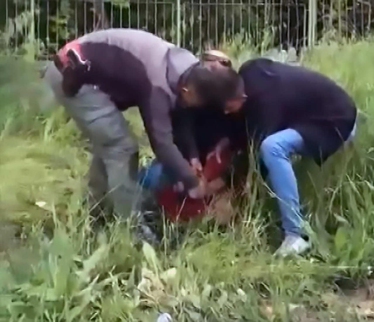 Suçüstü yakalanınca polisin elini ısırdı! O kadın bakın kim çıktı?