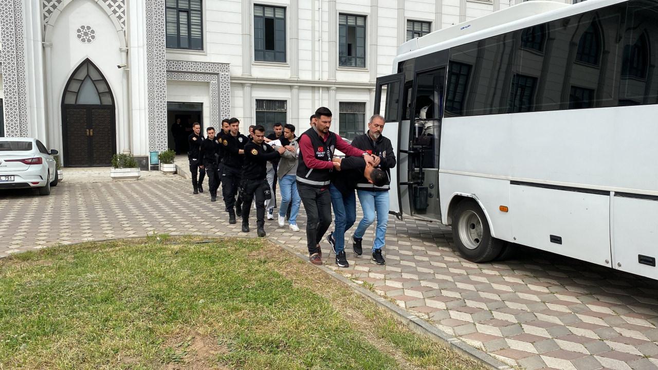 Kar maskeleriyle geldiler! Sosyal medya yüzünden kahveyi taradılar: 1 ölü