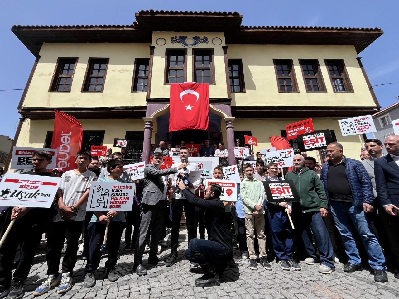 CHP’li belediyeden Önder’e büyük ayıp! Kapı kilitlerini değiştirdi