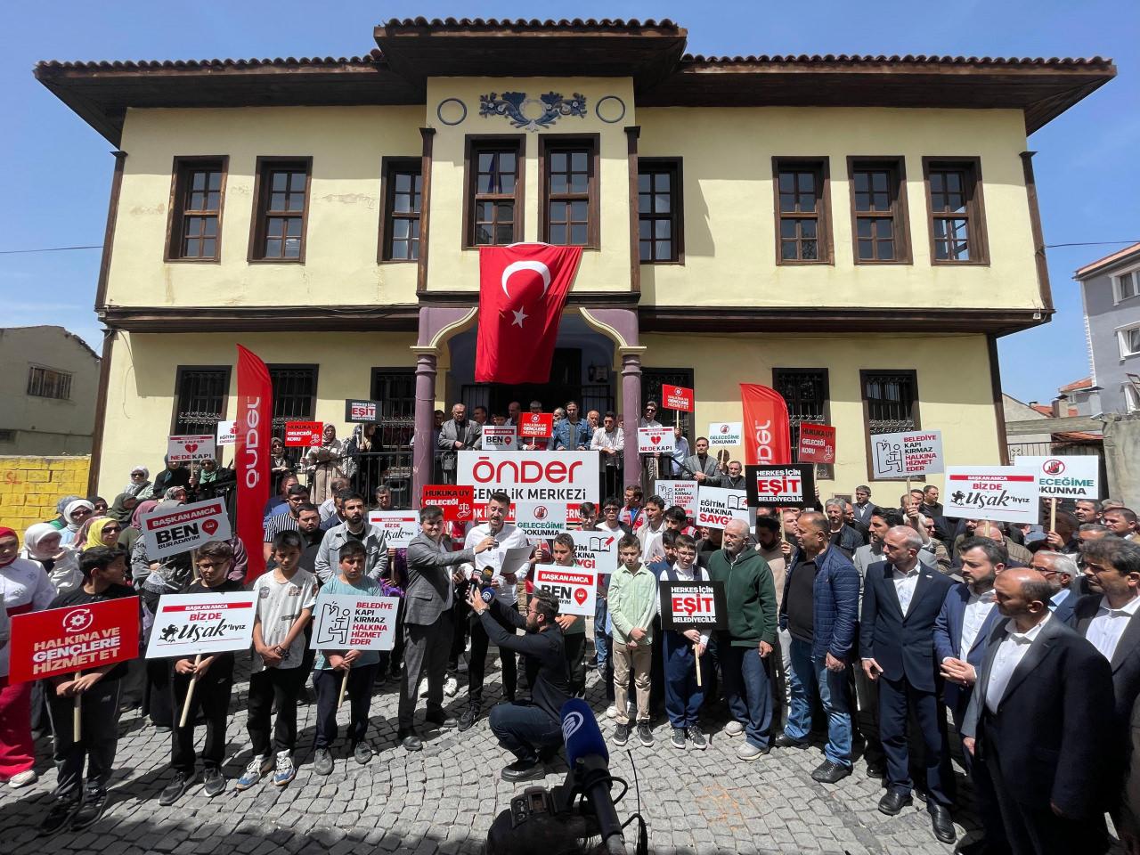 CHP’li belediyeden Önder’e büyük ayıp! Kapı kilitlerini değiştirdi