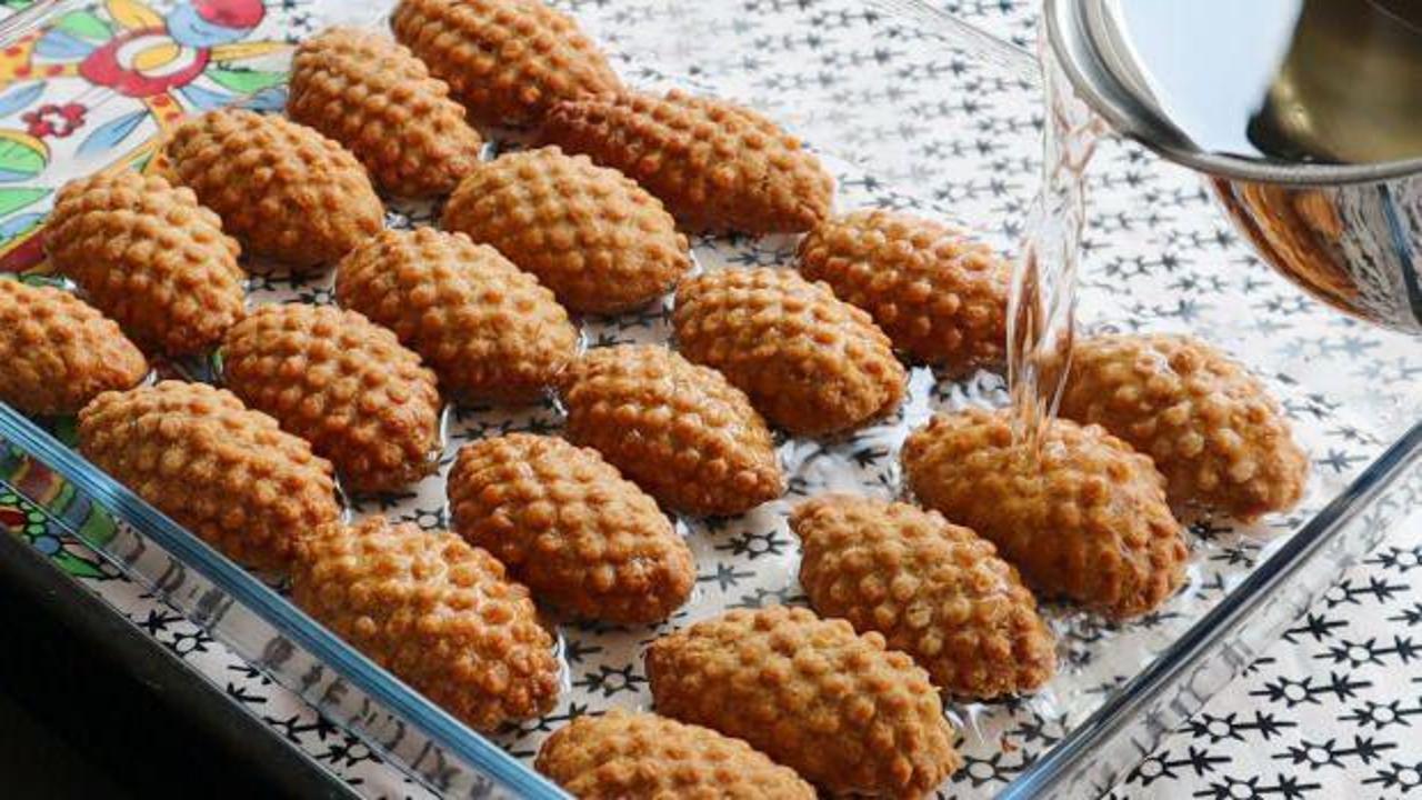 Ağızda dağılan kıyır kıyır kalburabastı tarifi! Orijinal irmikli kalburabastı yapılışı…