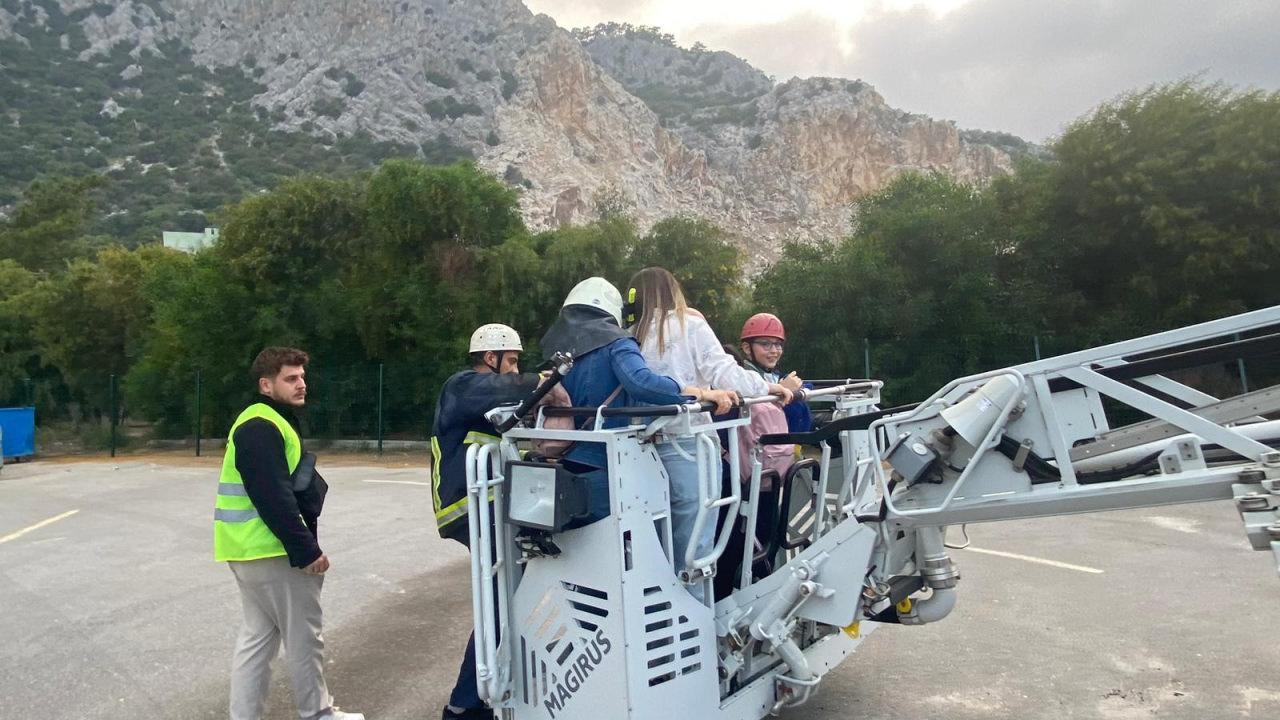 Antalya'da teleferik düştü! Çok sayıda ekip sevk edildi: Ölü ve yaralılar var!