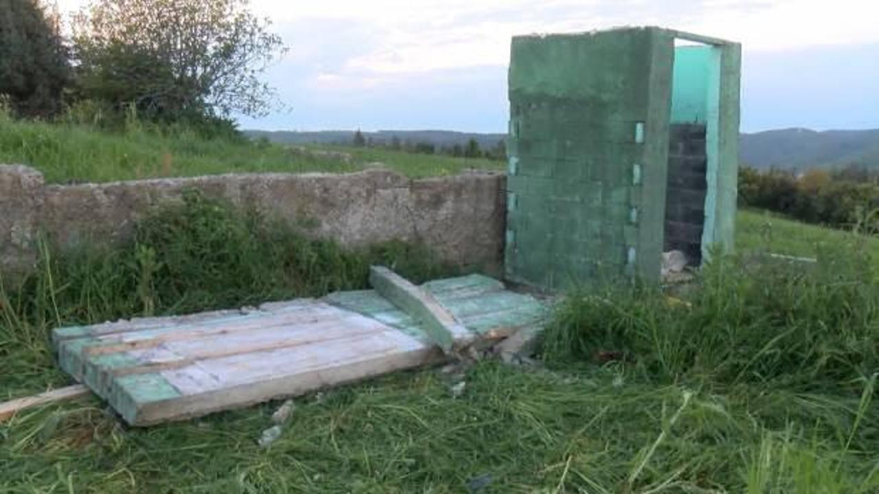 Başakşehir’de 2 kişi beton bloğun altında kaldı