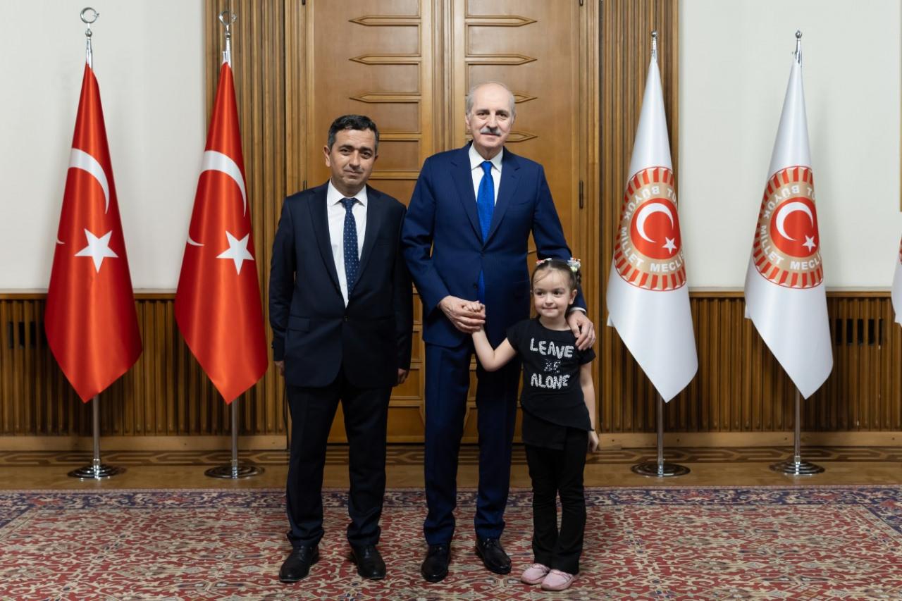 TBMM Başkanı Kurtulmuş Meclis personeliyle bayramlaştı