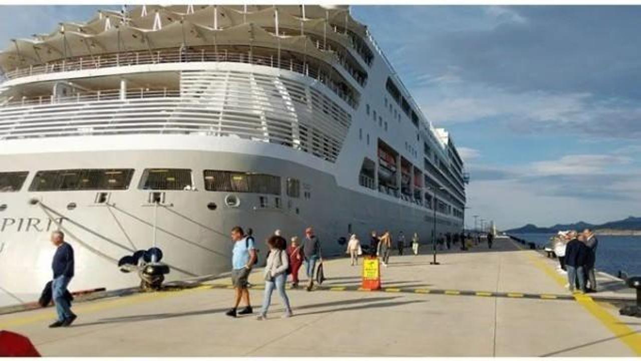 Bodrum’a sezonun ilk kruvaziyeri geldi