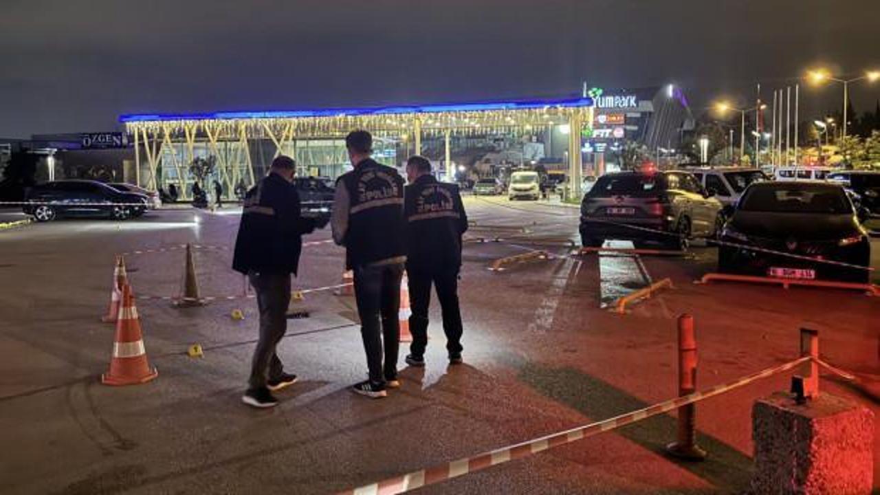 Bursa’da alışveriş merkezinde silahlı kavga