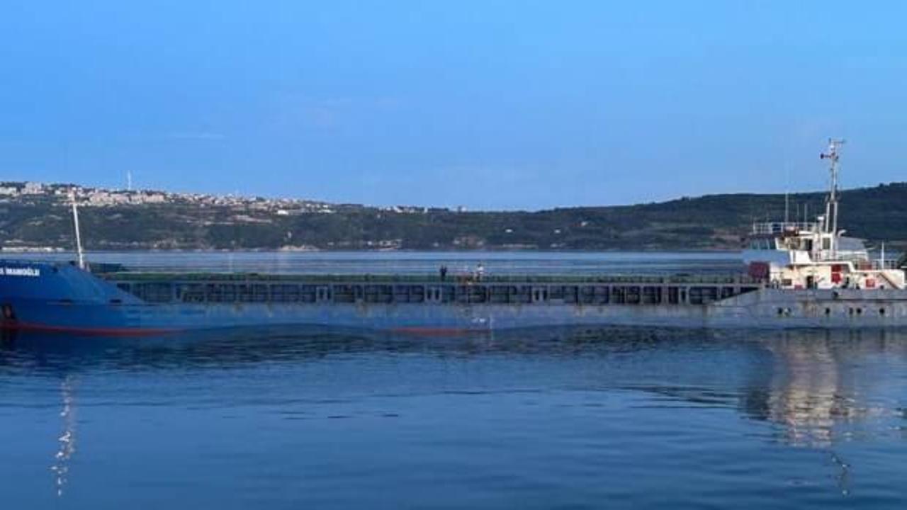 Çanakkale Boğazı’ndaki gemide yangın: Karanlık Liman’a demirletildi!