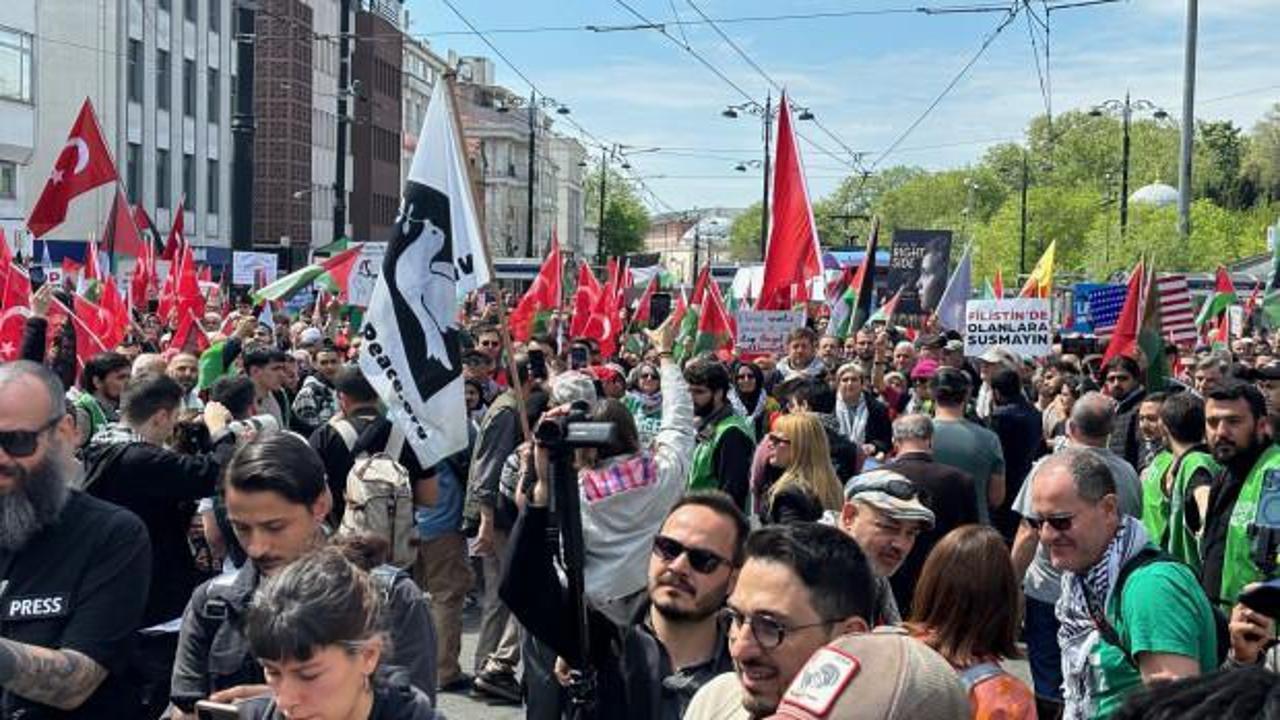 Fatih’te Filistin’e destek yürüyüşü düzenlendi