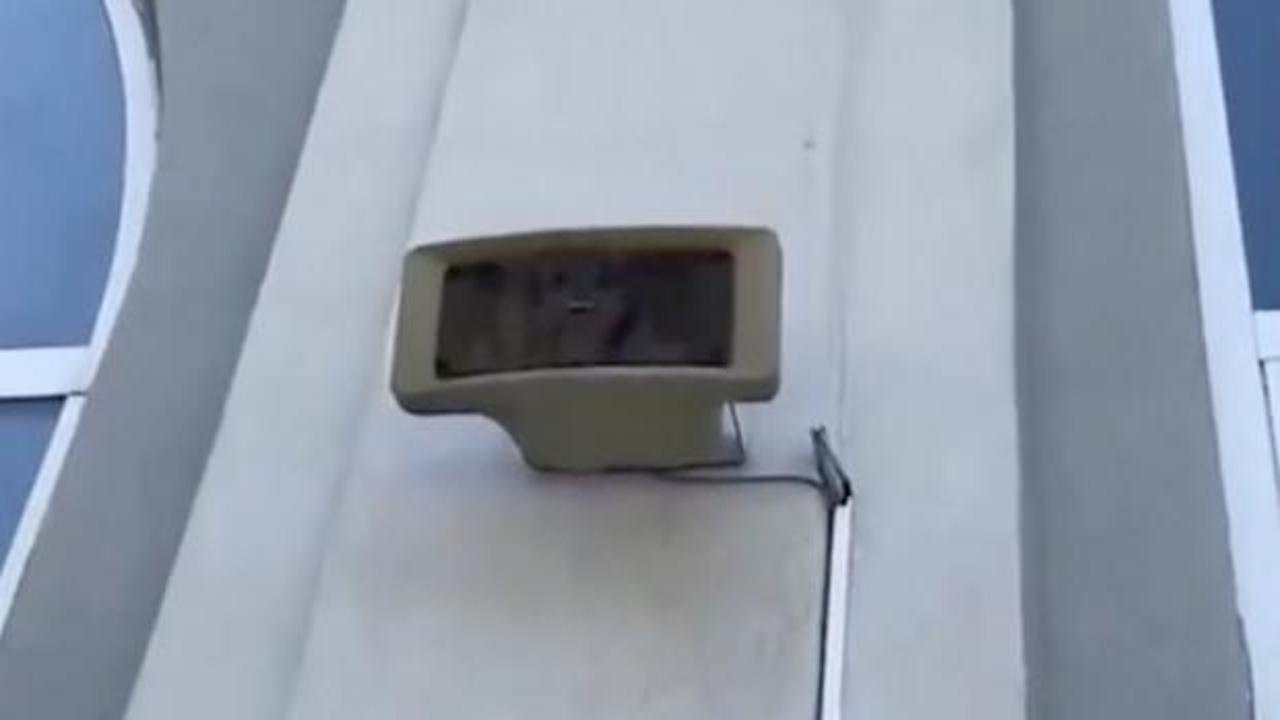 İmam, hoparlörden gelen sesi duyunca camiye koştu! Nedeni ise gülümsetti…