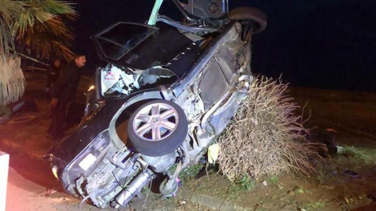 Taklalar atarak ağaca çarptı: Feci kazadan acı haber!