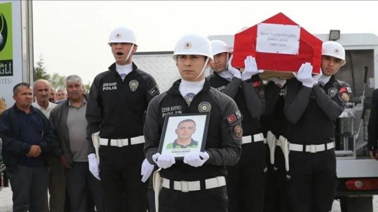 Trafik kazasında şehit olan polis memuru Emrah Büke Konya’da toprağa verildi