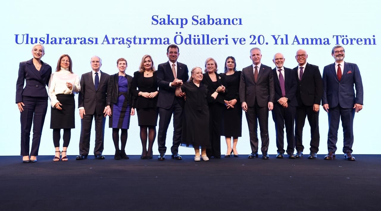 Sakıp Sabancı, yapay zeka modeliyle mesaj yolladı