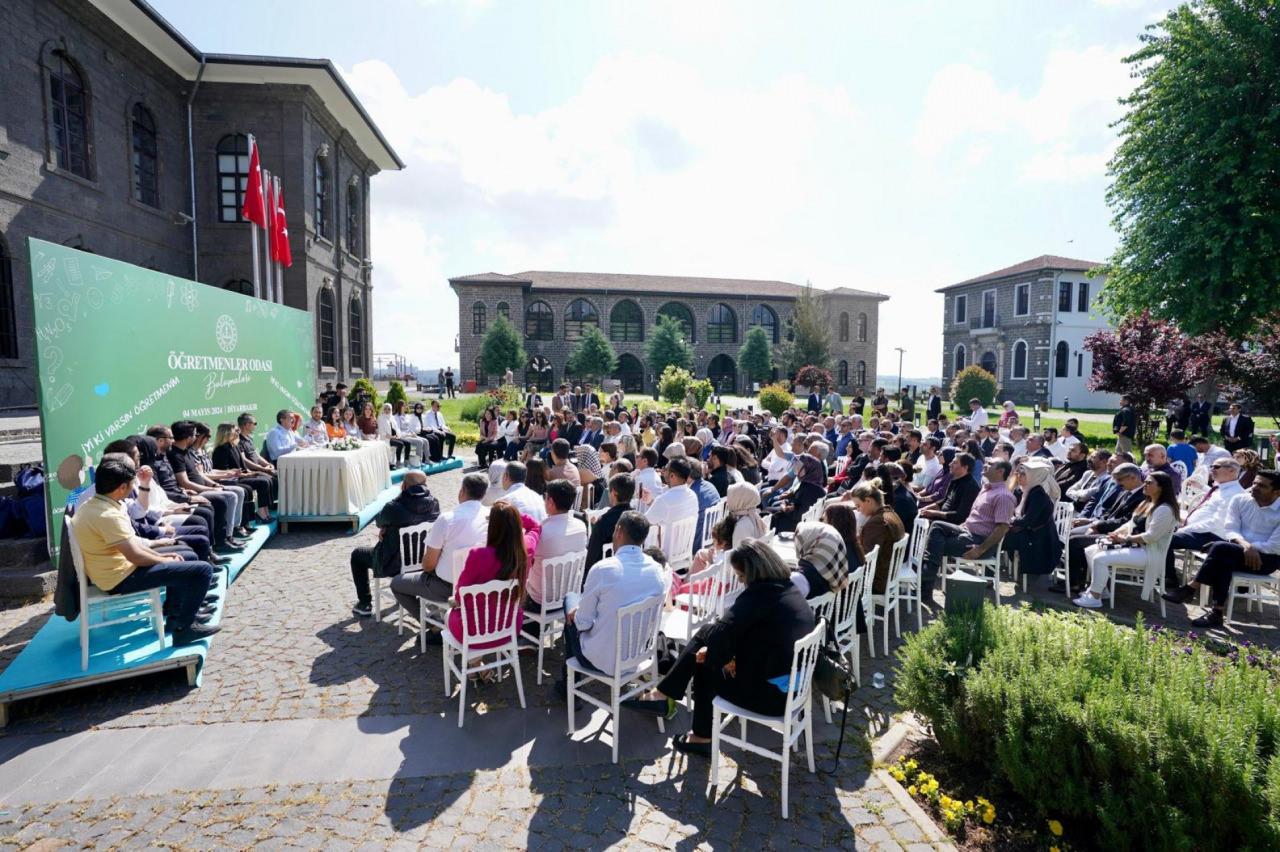 Atanacak öğretmen sayısı ve branş bazında kontenjan dağılımları pazartesi belli oluyor