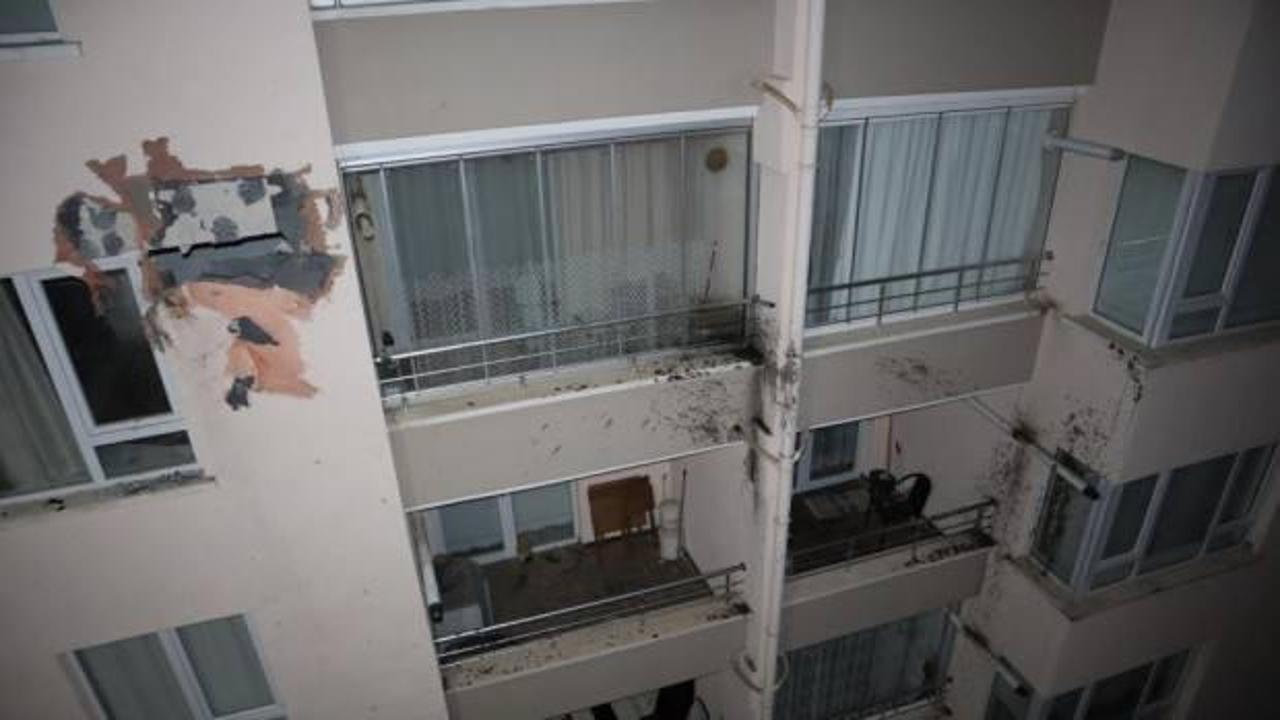 Kontrolden çıkan otomobil binanın üçüncü katına çarptı