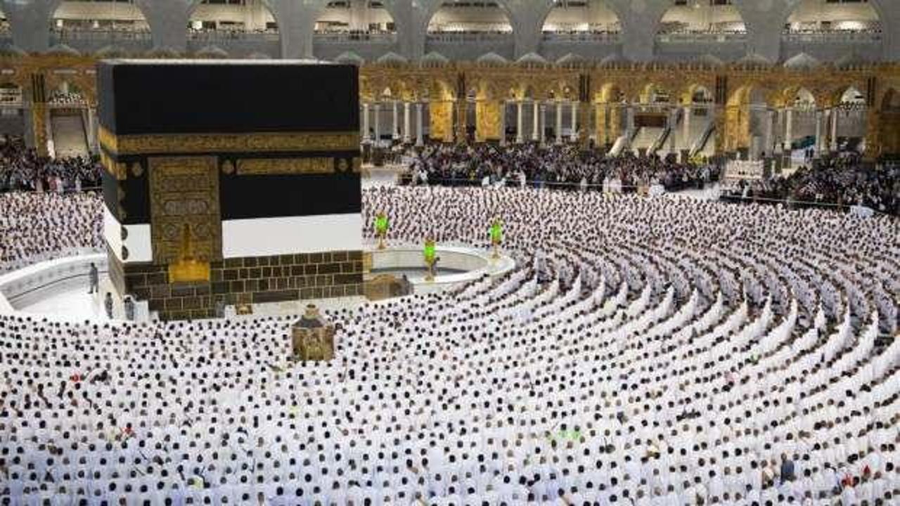 Suudi Arabistan’dan hac açıklaması: Vizesiz yapılmayacak