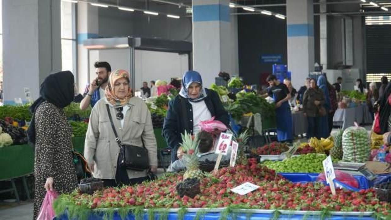 Ümraniye’de kapalı pazar alanı açıldı