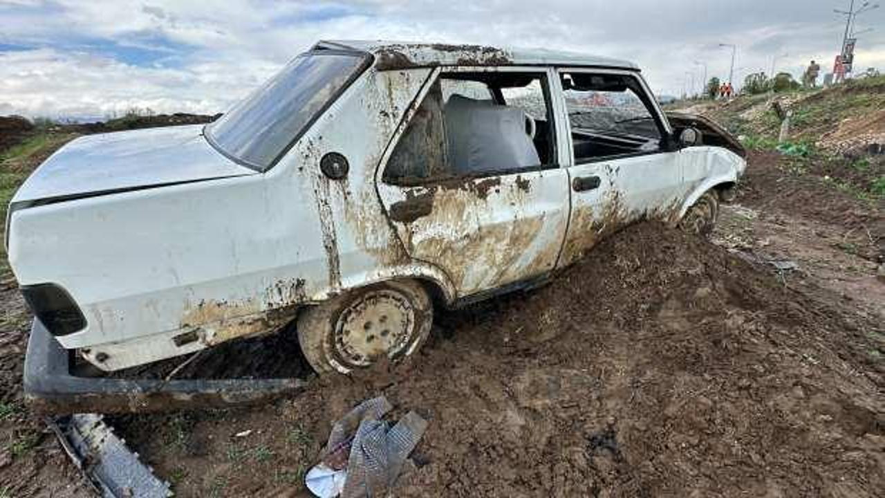 Van’da şarampole devrilen otomobildeki 5 kişi yaralandı