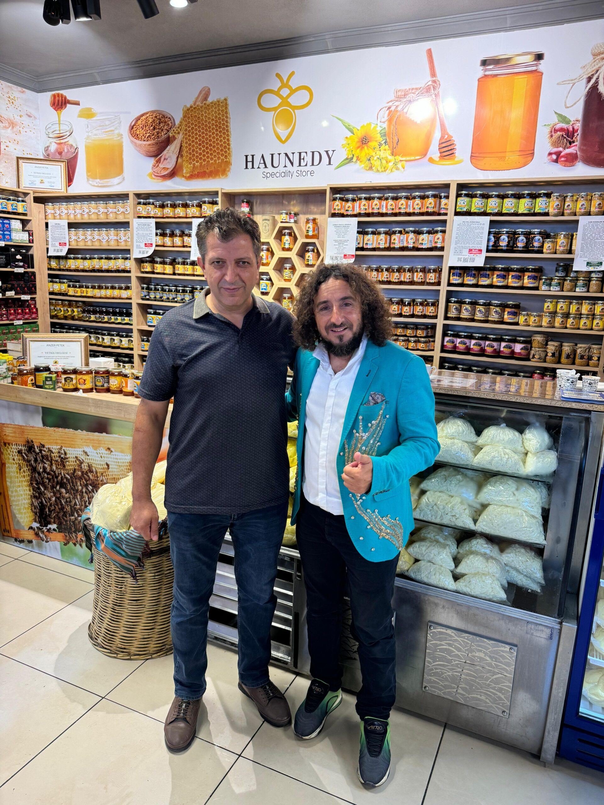 Onur Atmaca, Orhan Aykut ve Mülayim Çimen Haunedy’de Hatıra Fotoğrafı Çekildi