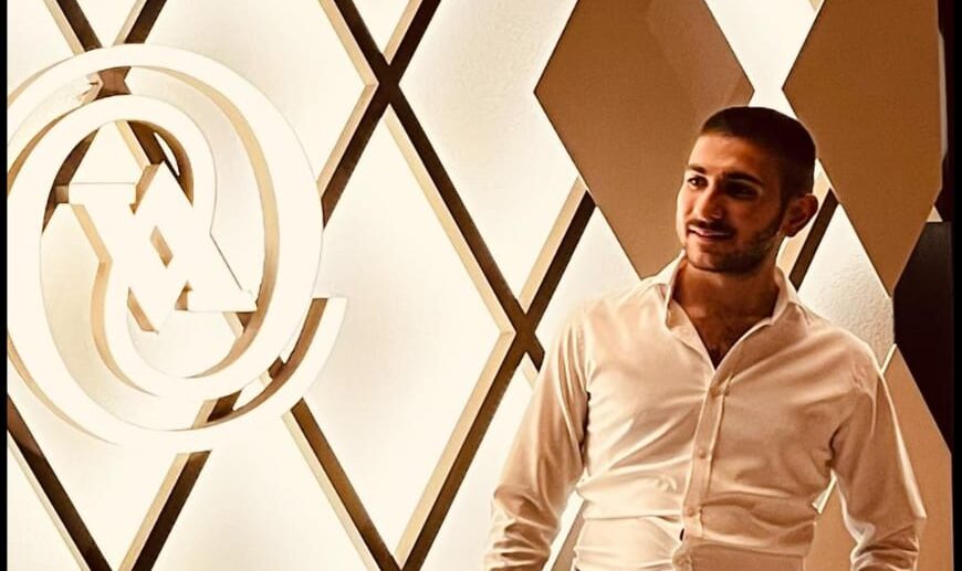 Mert Özeroğlu: Farklı Sektörlerde Başarıya Giden Yolda