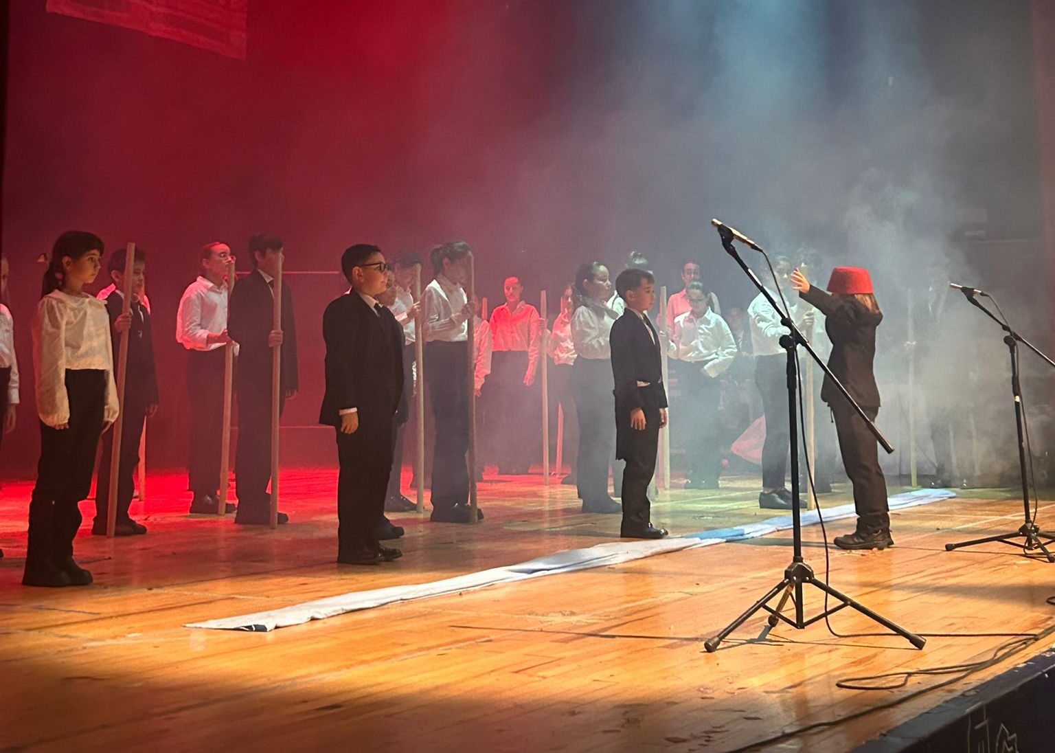 İZBİLİM KOLEJİ’NDEN UNUTULMAZ GÖSTERİ