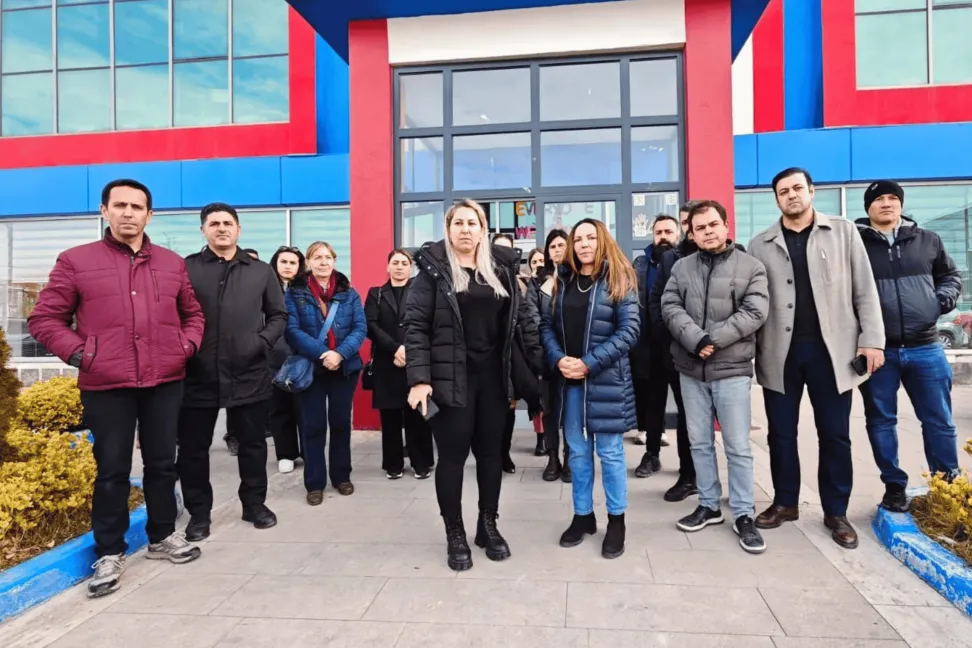 Düşünür Koleji Van Kampüsünde Kriz: Veliler ve Öğretmenler Mağduriyet Yaşıyor